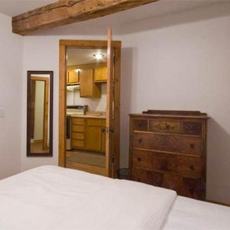 305 North Inn - Galena Room photo